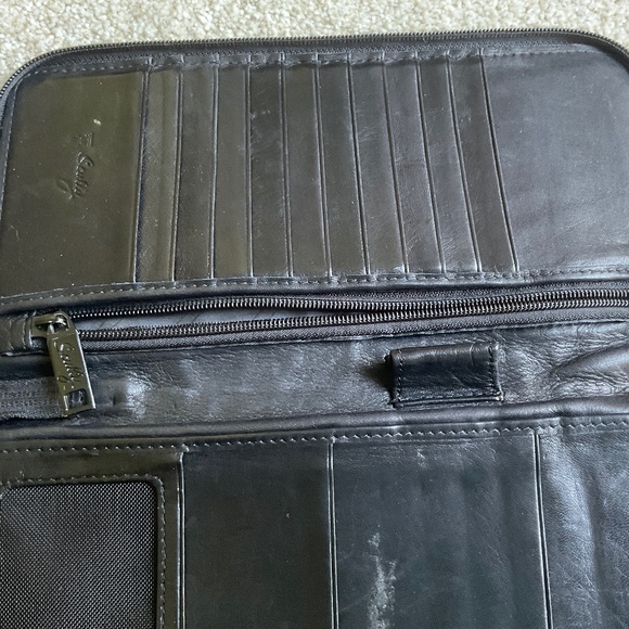 Scully Passport Wallet Black - Picture 4 of 14